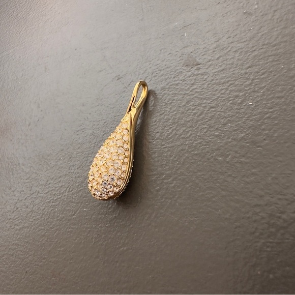 Swarovski Signed Gold Tone Teardrop Pendant Crystals Vintage Necklace Charm - Picture 5 of 13